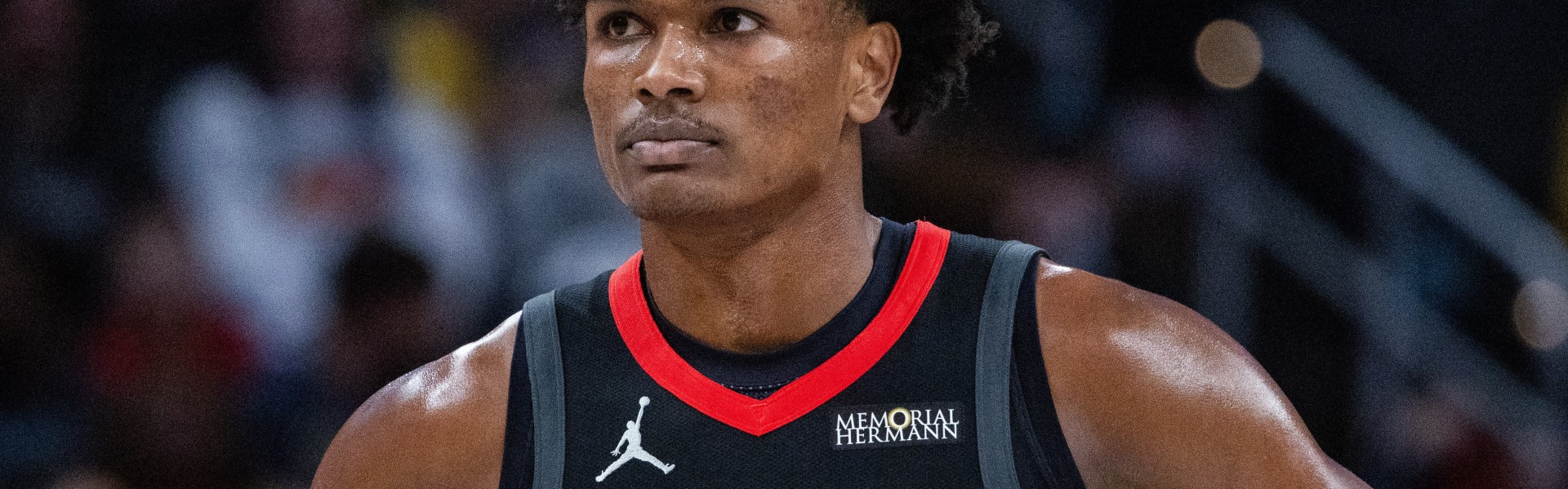 博鱼体育app下载-阿门：与昔日并肩战斗的队友交手 真的很有趣 我对他们充满敬意